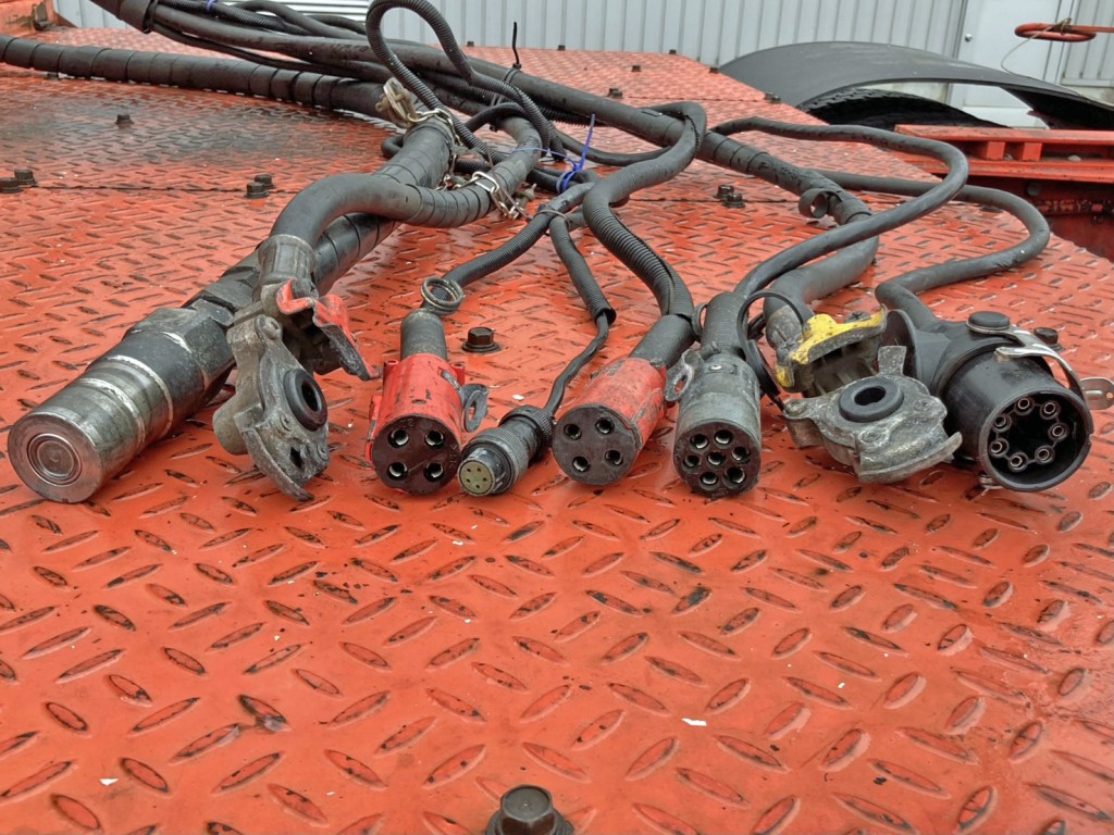 いすゞ ギガ QKG-EXZ52BJの写真16