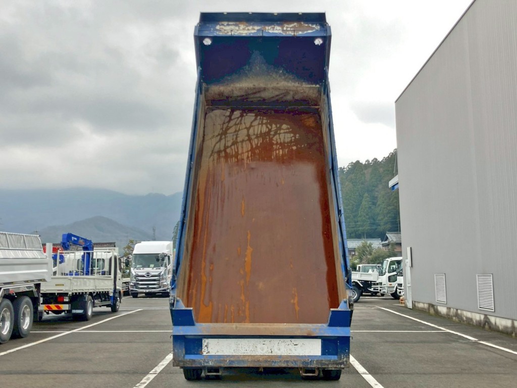 床は鉄板です。|三菱 スーパーグレート QKG-FV60VXの写真9