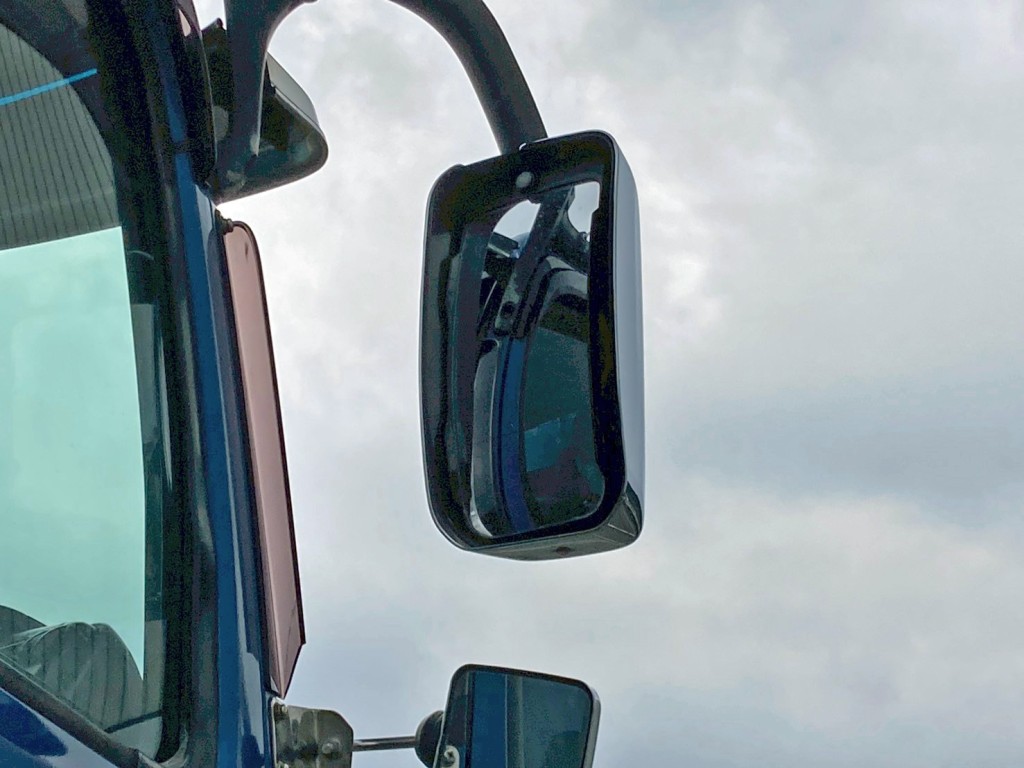 運転席側ヒーターミラー作動不良です。|三菱 スーパーグレート QKG-FV60VXの写真34