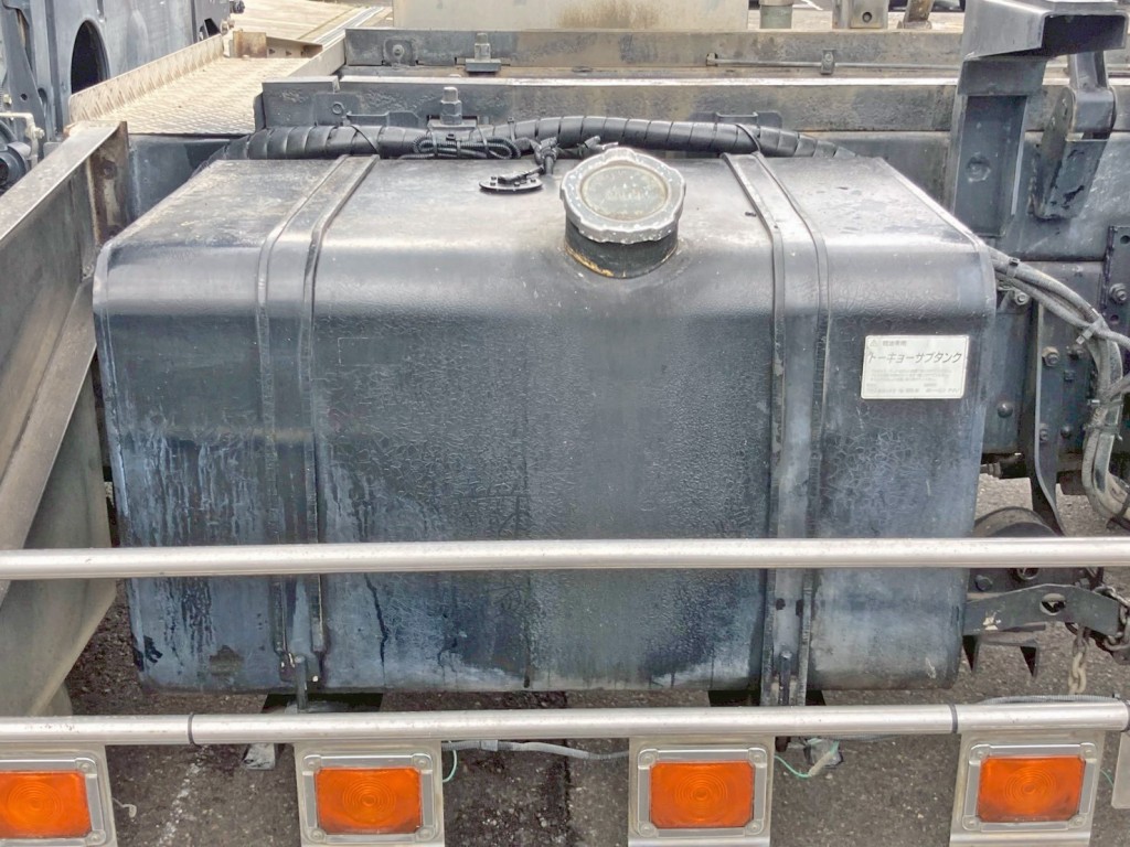 燃料タンクは250Lです。|三菱 スーパーグレート QKG-FV60VXの写真36