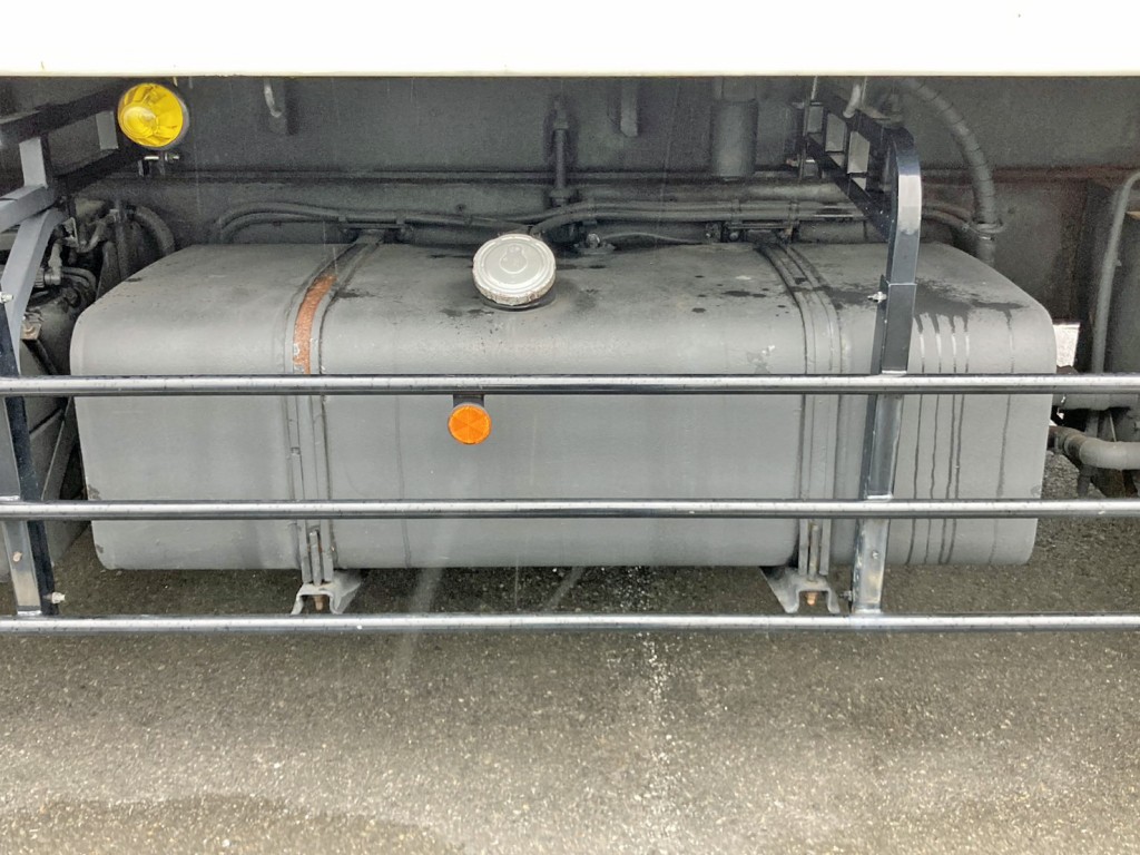 日野 プロフィア QKG-FW1EWEAの写真39