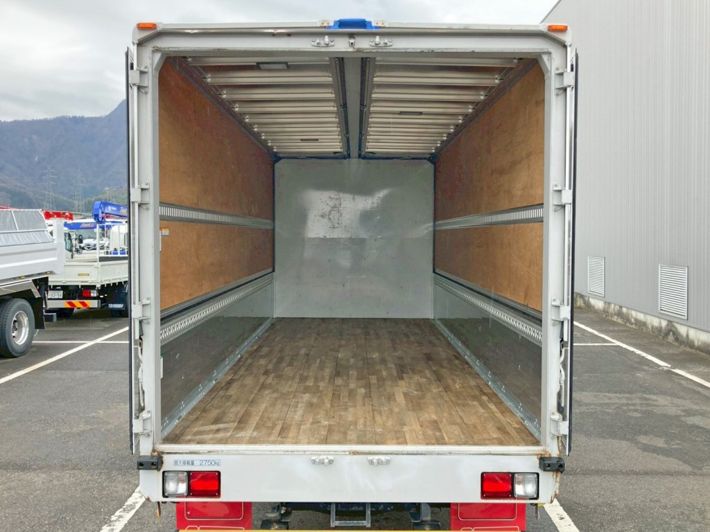 いすゞ フォワード 2RG-FRR90S2(2WD)の写真10