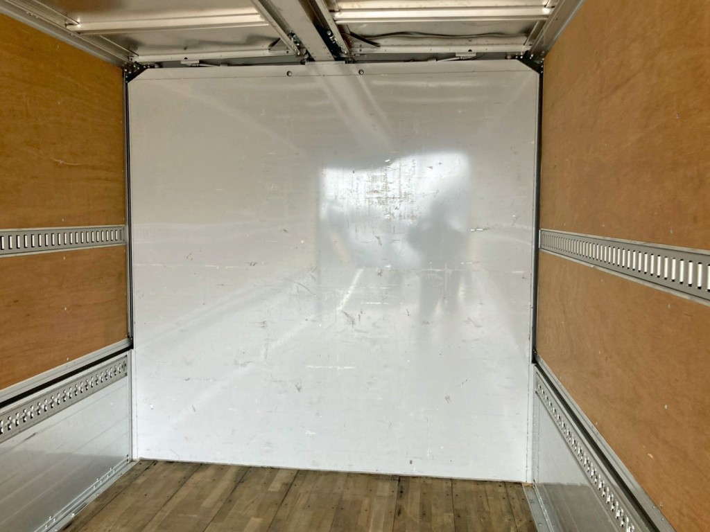 いすゞ フォワード 2RG-FRR90S2(2WD)の写真12