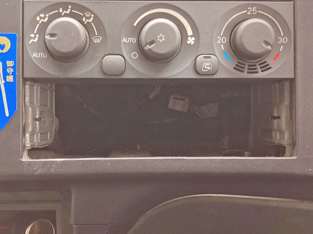 コンソールボックスが欠品しています。|三菱 スーパーグレート QPG-FS64VZの写真27