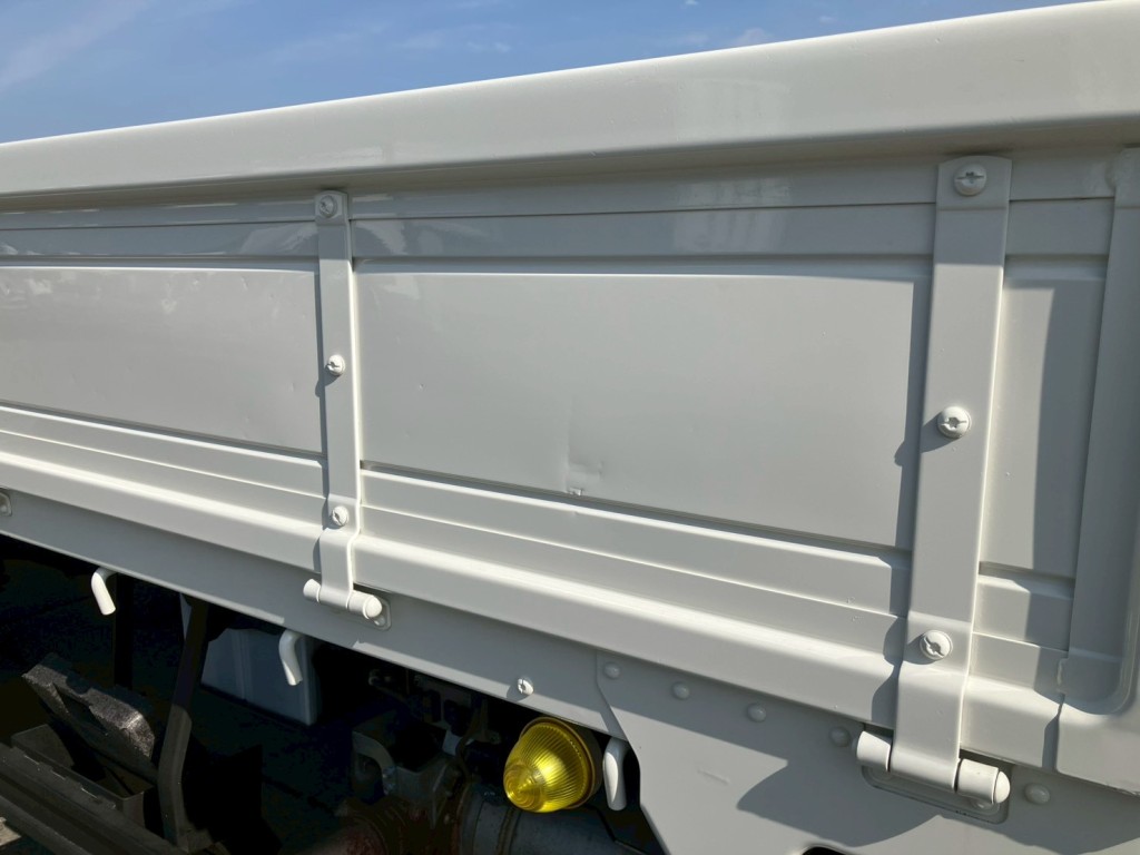 運転席側アオリにキズ・ヘコミがあります。|日野 レンジャー 2KG-FD2ABA(2WD)の写真30