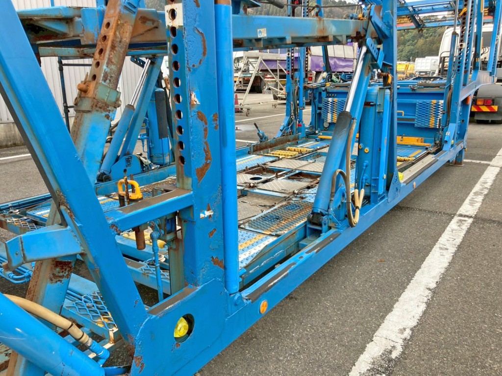 運転席側中フロアー中央の柱下部にサビがあります。|ハマナ  HST103DLTGの写真39