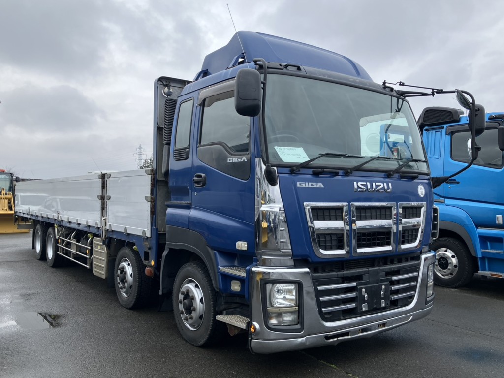 いすゞ ギガ QKG-CYJ77Aの写真2