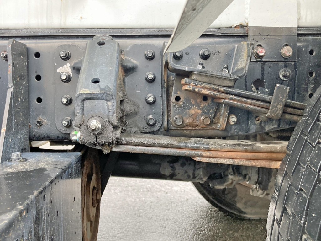 リーフサスです。|三菱 キャンター TPG-FEB90(2WD)の写真5