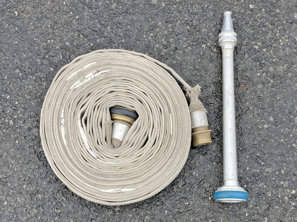 散水ホースです。|三菱 キャンター TPG-FEB90(2WD)の写真19