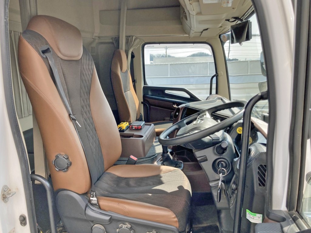 日野 プロフィア 2DG-FS1AJEの写真11