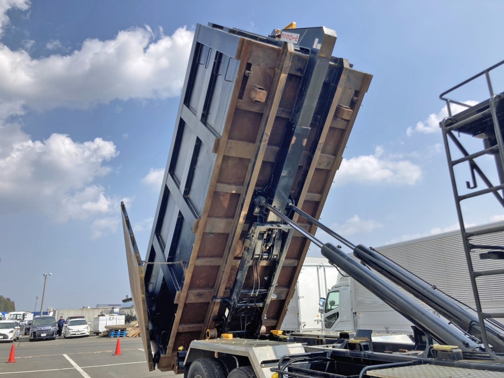 日野 プロフィア 2DG-FS1AJEの写真16