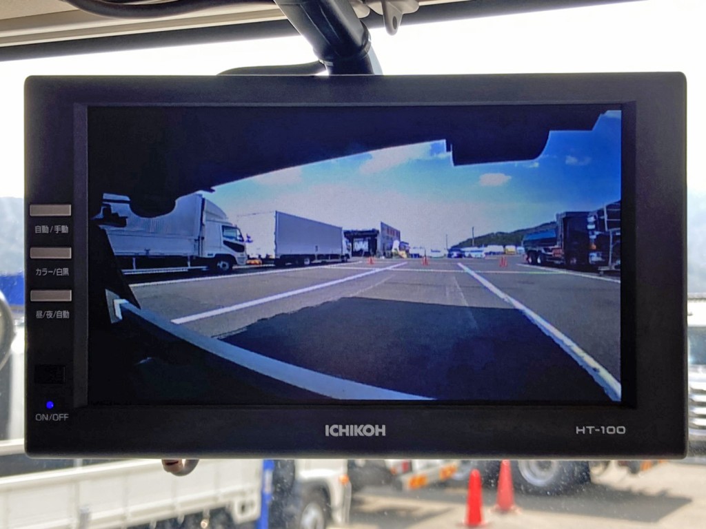 日野 プロフィア 2DG-FS1AJEの写真32