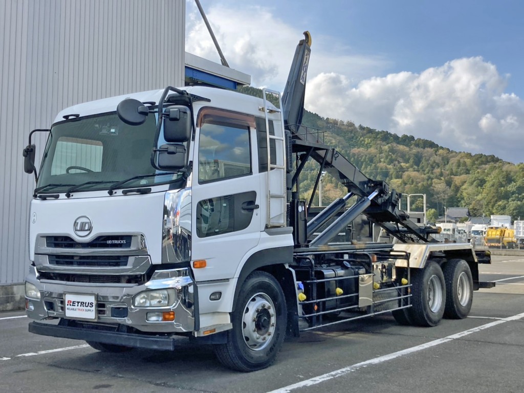 UDトラックス クオン QKG-CW5YLの写真1