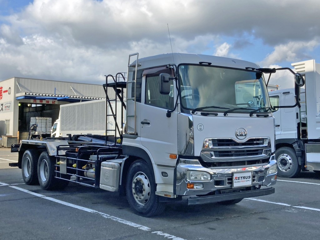 UDトラックス クオン QKG-CW5YLの写真2