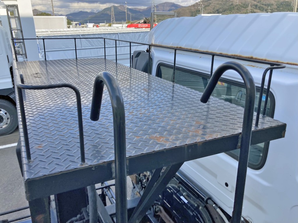 UDトラックス クオン QKG-CW5YLの写真10