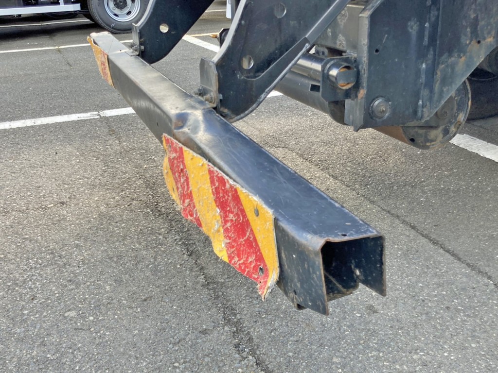 UDトラックス クオン QKG-CW5YLの写真20