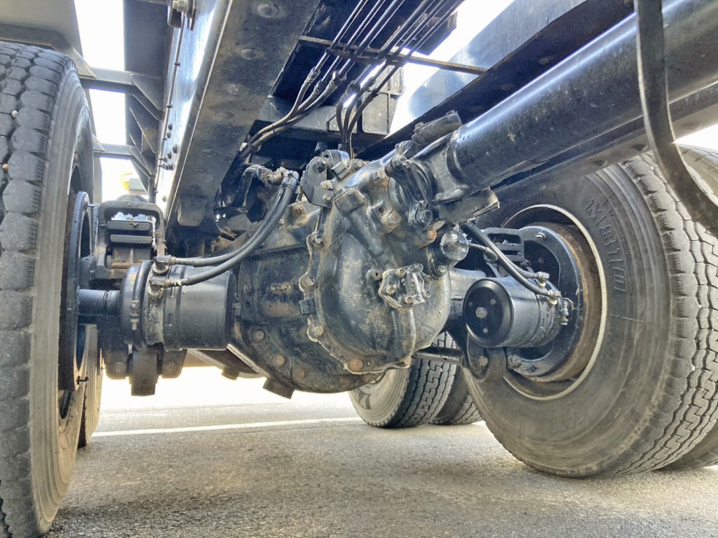 UDトラックス クオン QKG-CW5YLの写真25