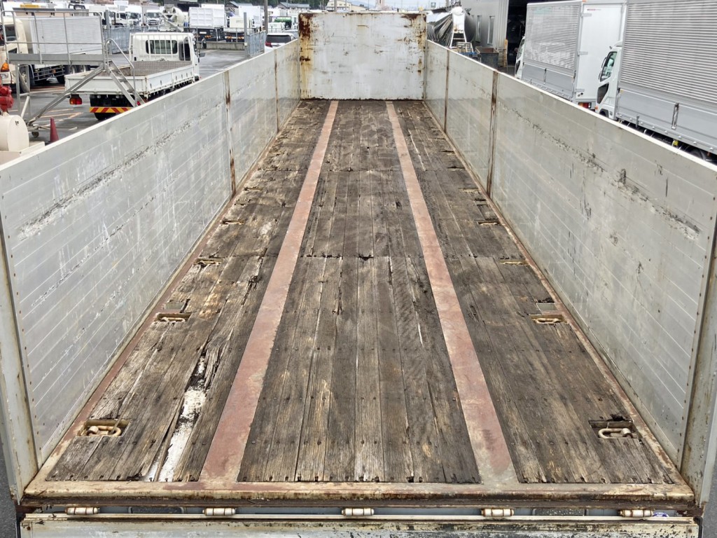 床は板張りです。|東邦  TF28H7B2の写真11