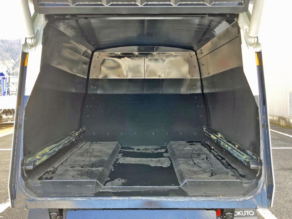 三菱 キャンター 2RG-FEAV0(2WD)の写真10