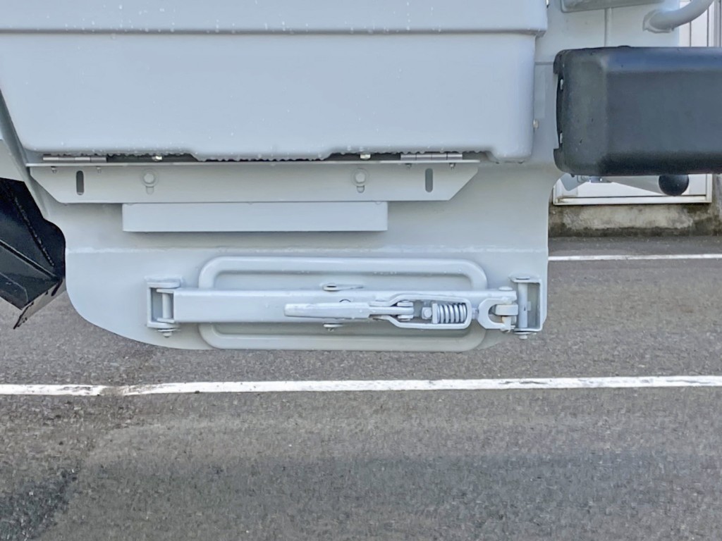 三菱 キャンター 2RG-FEAV0(2WD)の写真19