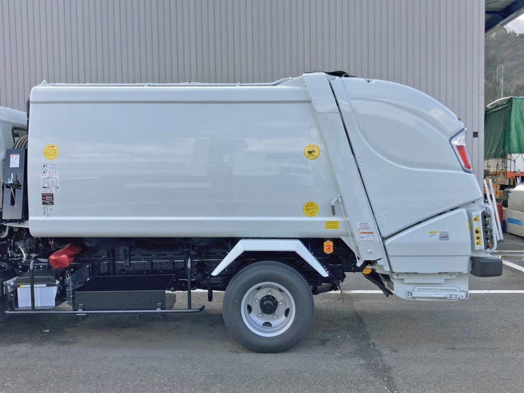 三菱 キャンター 2RG-FEAV0(2WD)の写真20