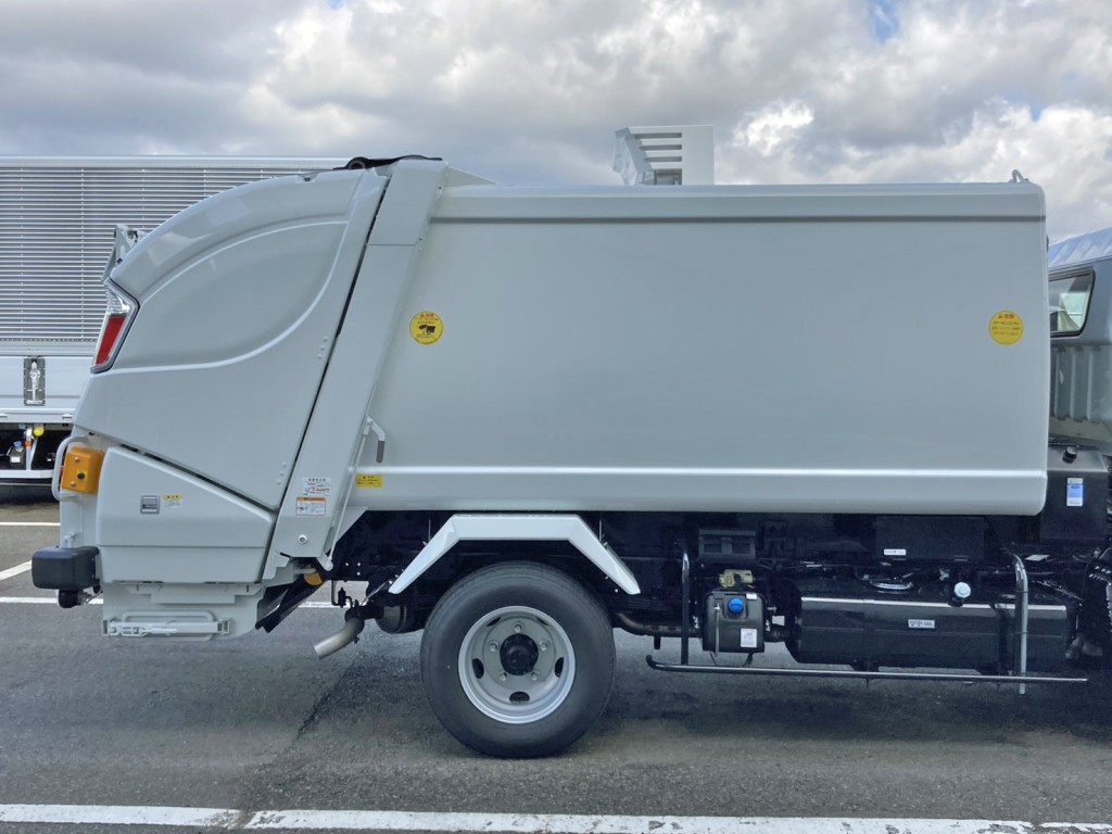 三菱 キャンター 2RG-FEAV0(2WD)の写真21