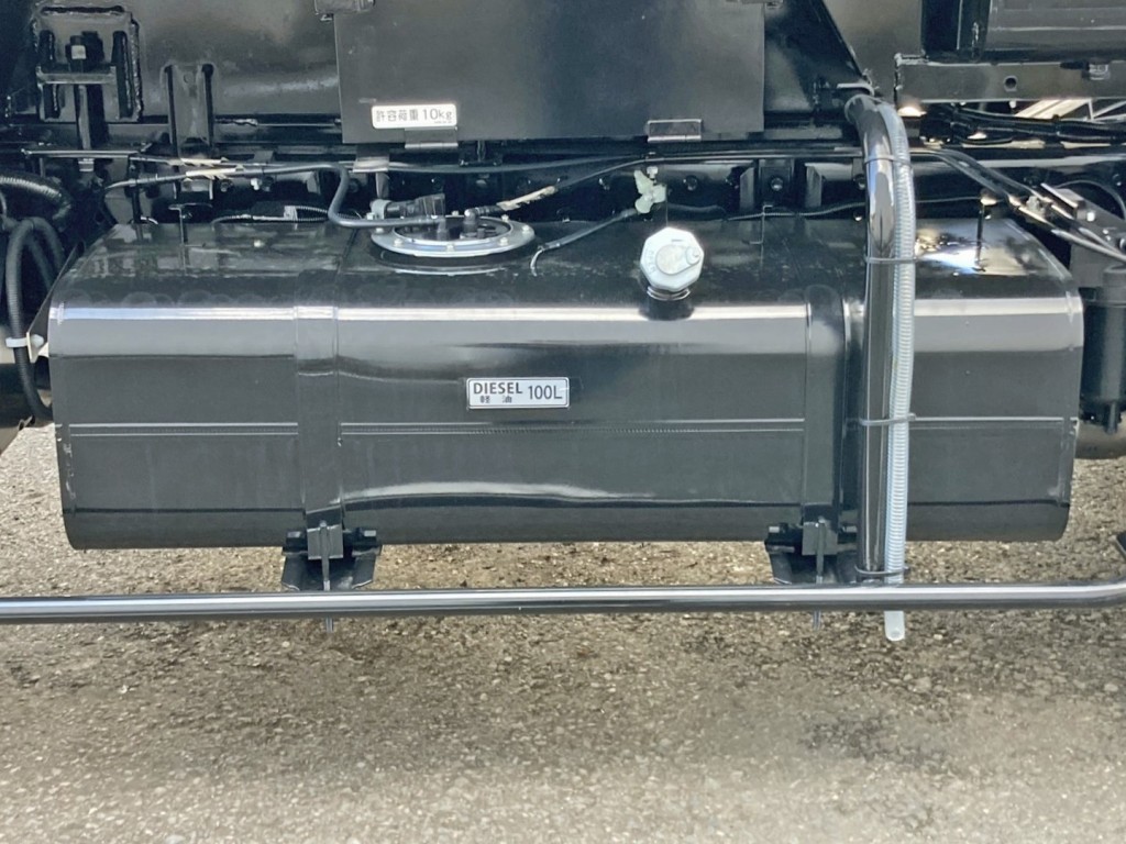 三菱 キャンター 2RG-FEAV0(2WD)の写真25