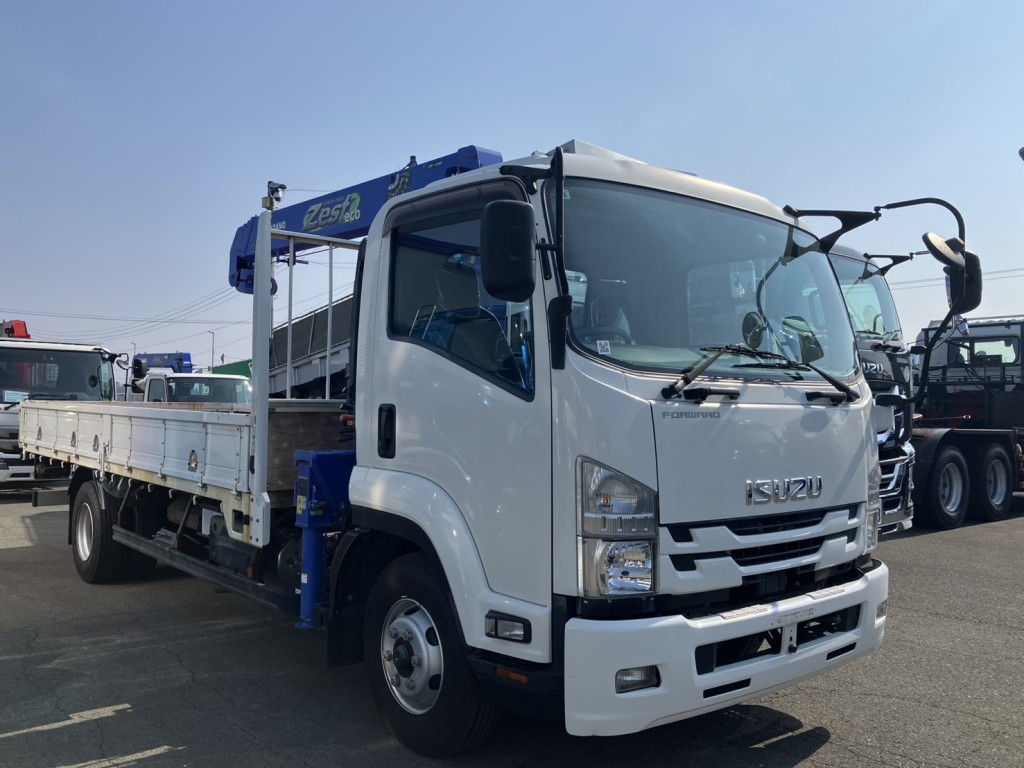 いすゞ フォワード 2RG-FRR90S2(2WD)の写真2