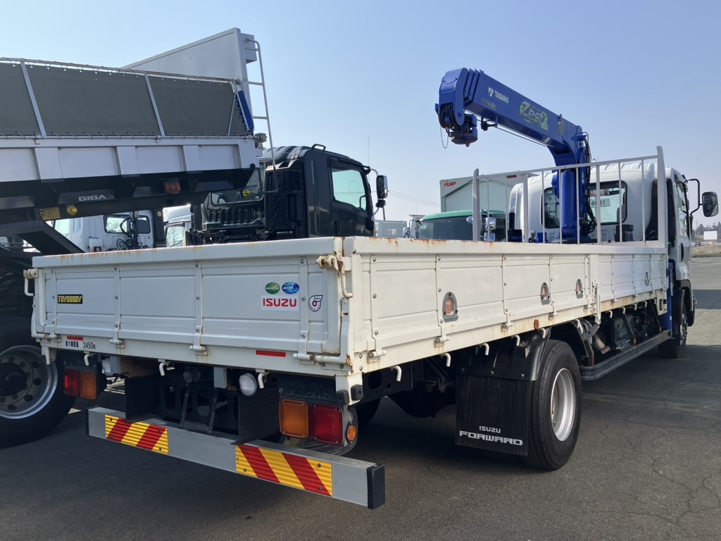 いすゞ フォワード 2RG-FRR90S2(2WD)の写真4