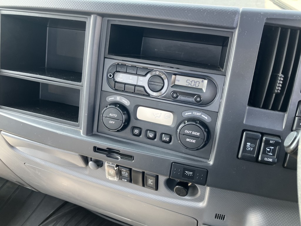 いすゞ フォワード 2RG-FRR90S2(2WD)の写真10