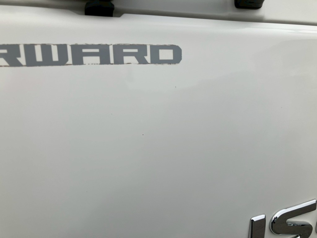 フロントパネルにキズがあります。|いすゞ フォワード 2RG-FRR90S2(2WD)の写真16
