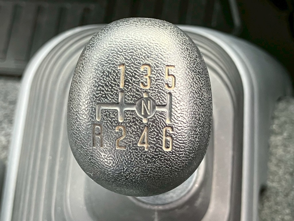 いすゞ フォワード 2RG-FRR90S2(2WD)の写真37