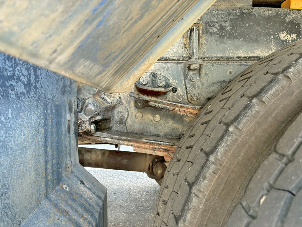 リーフサスです。|日野 レンジャー BDG-FG8JGWAの写真5