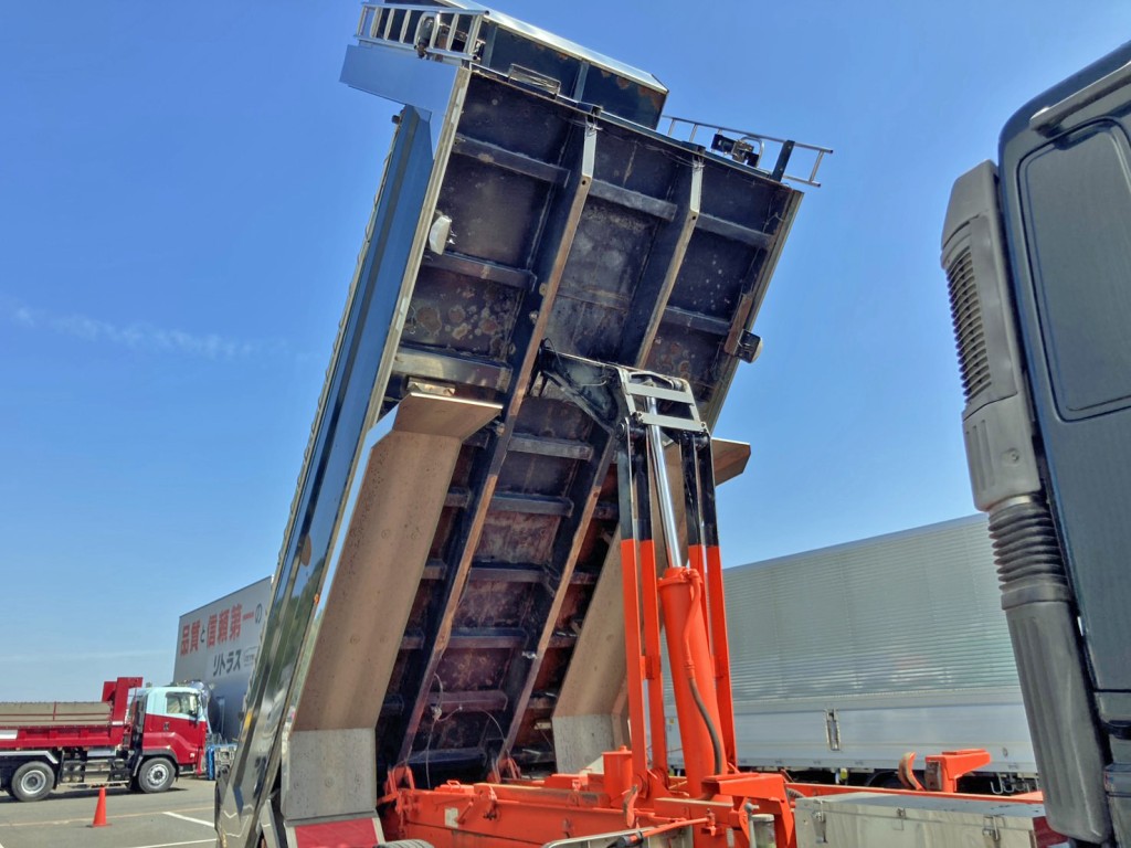 日野 プロフィア QKG-FS1EKAAの写真19