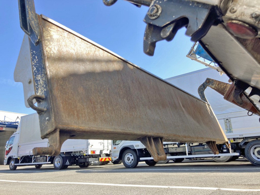 日野 プロフィア QKG-FS1EKAAの写真24