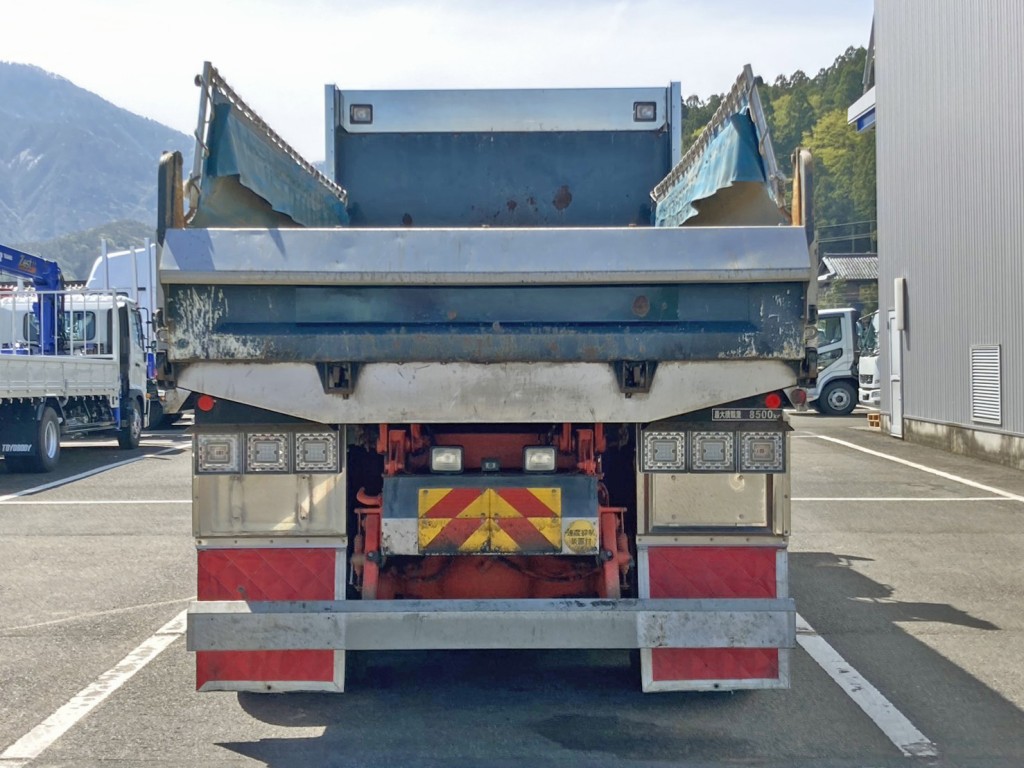 リヤ周りの状態です。|日野 プロフィア QKG-FS1EKAAの写真26