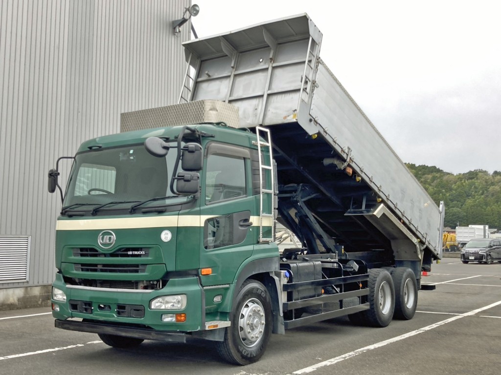 UDトラックス クオン QKG-CD5YLの写真1