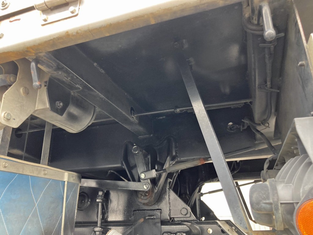 UDトラックス クオン QKG-CD5YLの写真6