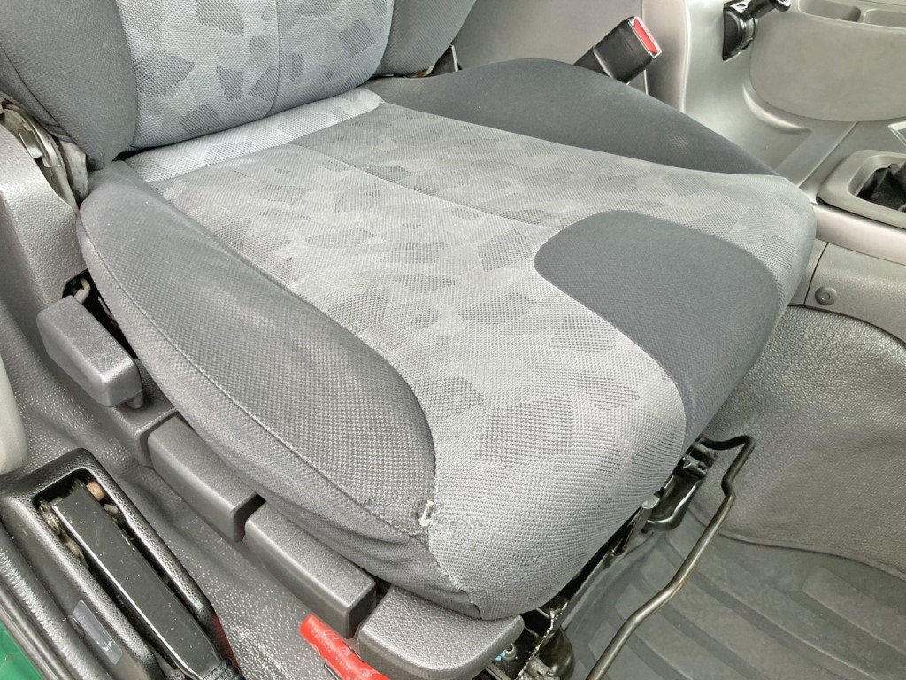 UDトラックス クオン QKG-CD5YLの写真8