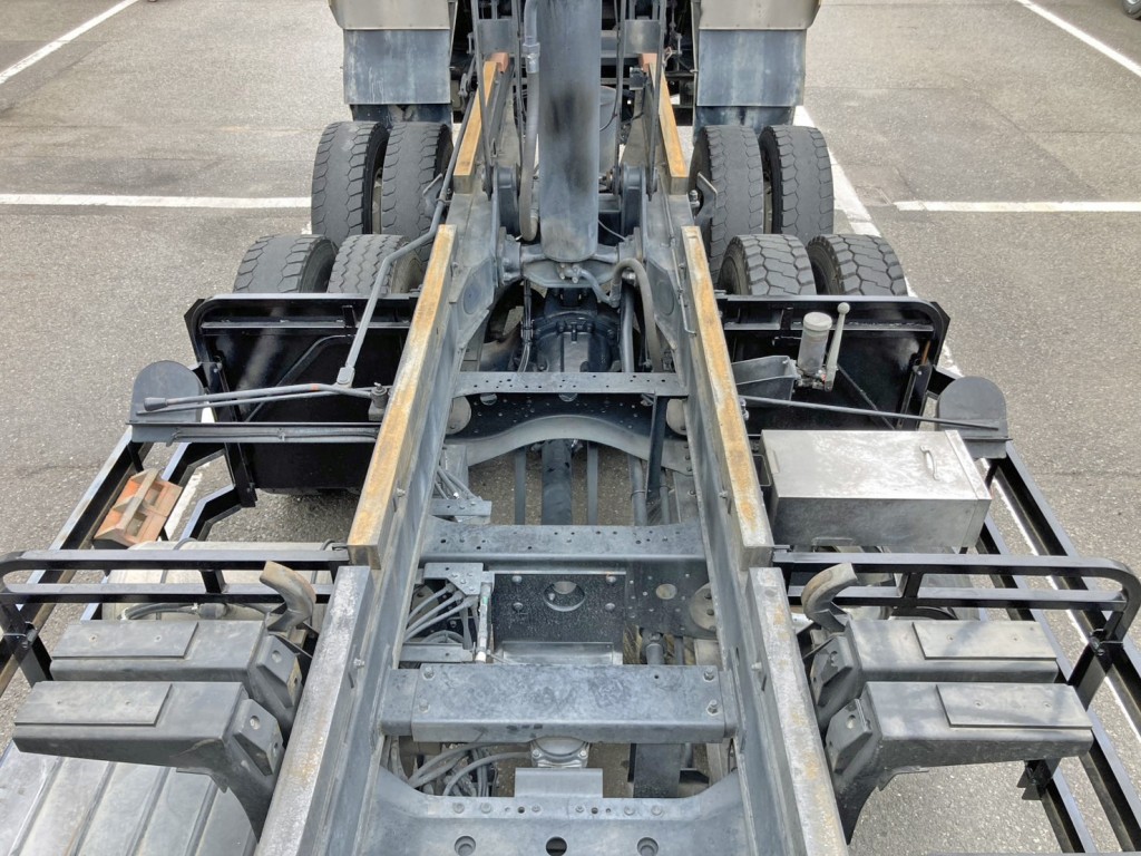 UDトラックス クオン QKG-CD5YLの写真19