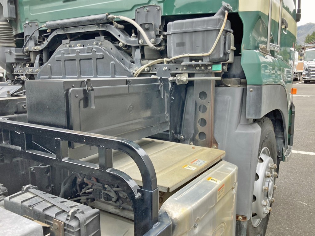 UDトラックス クオン QKG-CD5YLの写真20