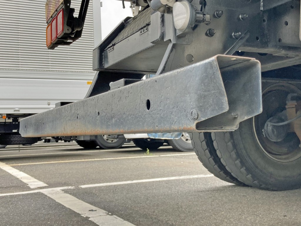 UDトラックス クオン QKG-CD5YLの写真26