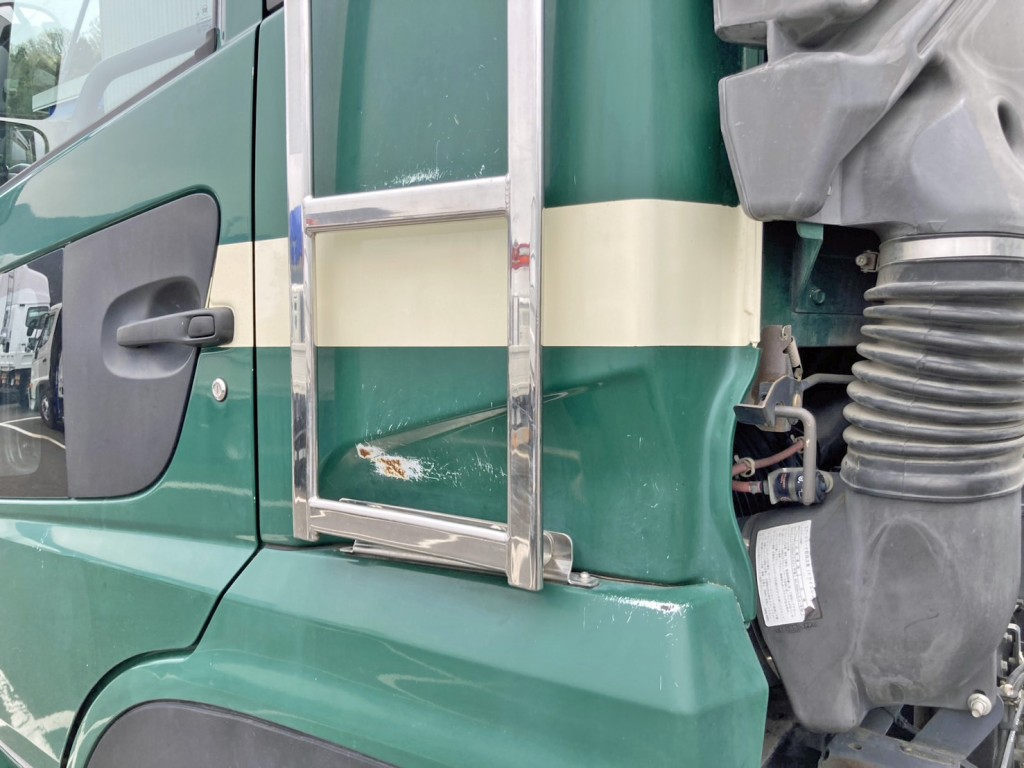 UDトラックス クオン QKG-CD5YLの写真35