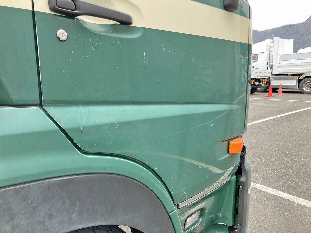 UDトラックス クオン QKG-CD5YLの写真38