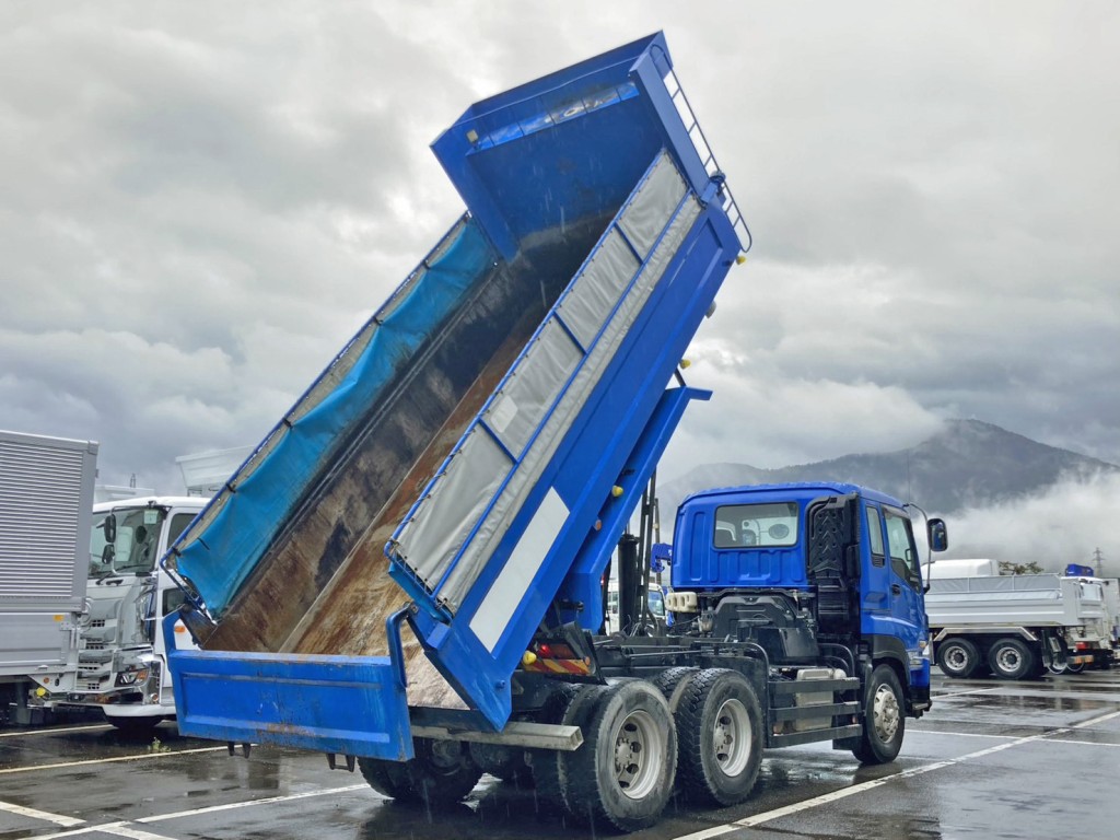 いすゞ ギガ QKG-CXZ77ATの写真4