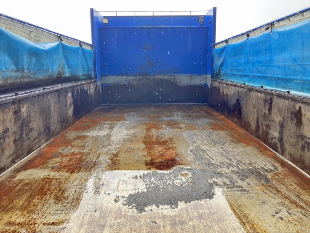 いすゞ ギガ QKG-CXZ77ATの写真10