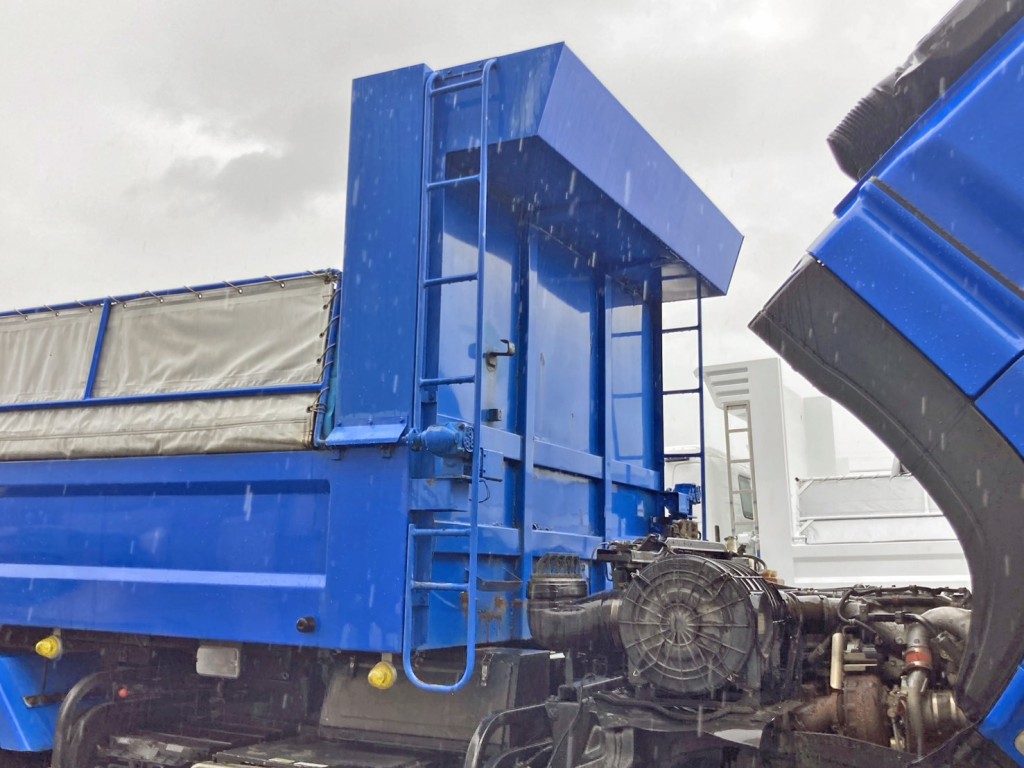 いすゞ ギガ QKG-CXZ77ATの写真15