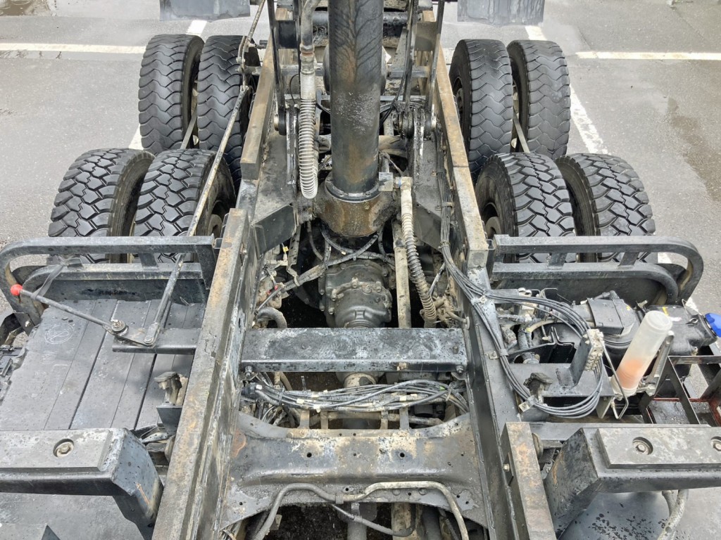 いすゞ ギガ QKG-CXZ77ATの写真19