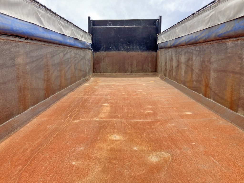 床は鉄板です。|トレクス  PFB22301の写真10