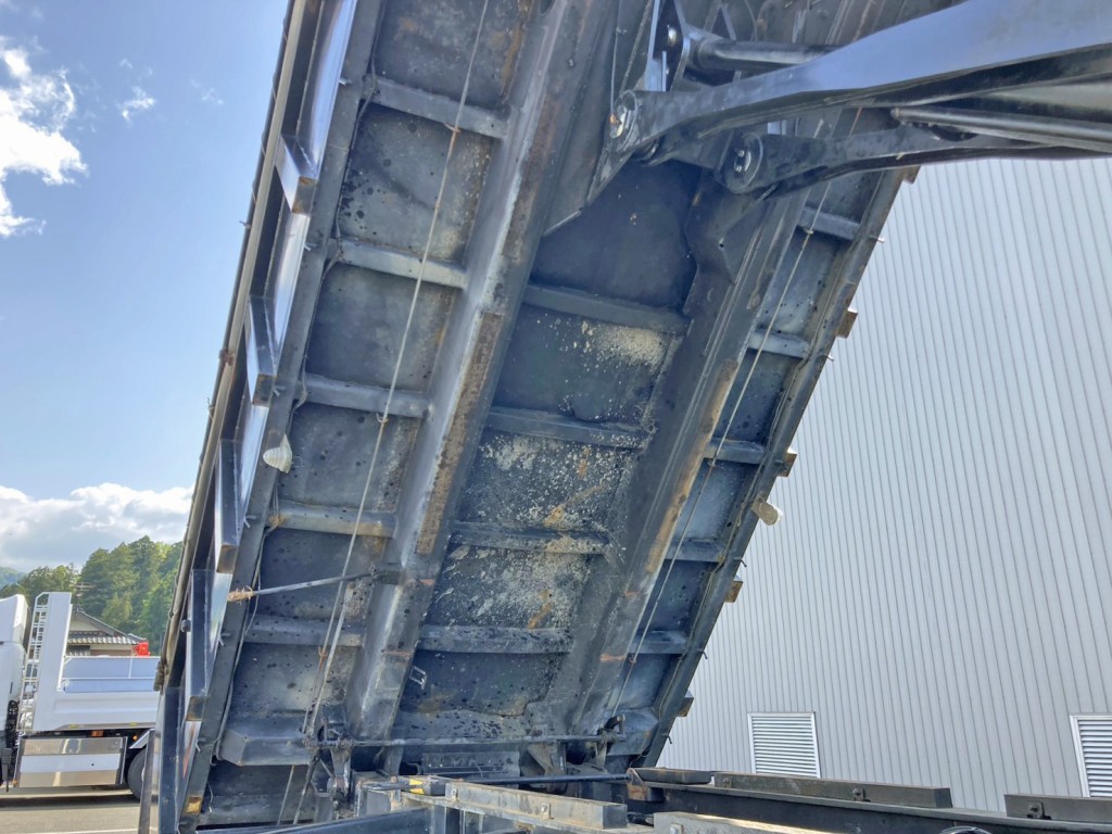 ボディー下部に一部めくれ箇所があります。|トレクス  PFB22301の写真18